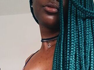Carolynda
