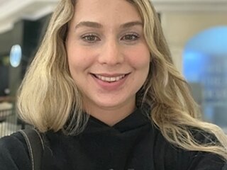 Bella Mattos