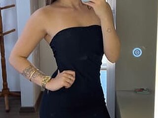 Maya Hot